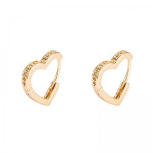 INSクロスボーダーソース韓国のファッションイヤリング真鍮マイクロインレイドジルコンイヤリング女性ヨーロッパとアメリカの気質ハート型の小さなイヤリング